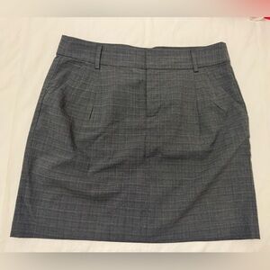 GAP plaid gray skirt
